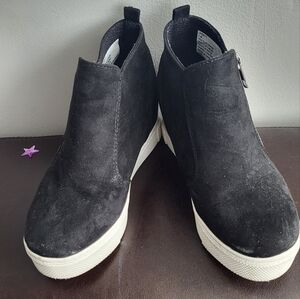Steve Madden girls wedge black shoes size 1M